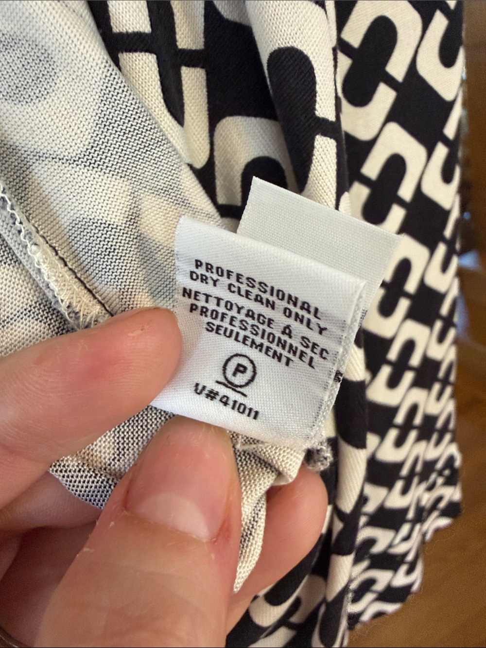 Diane Von Furstenberg Black & White Geometric Wrap Dress - Picture 6 of 9
